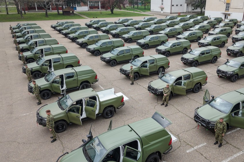 Novih 100 terenskih vozila za jedinice Vojske Srbije