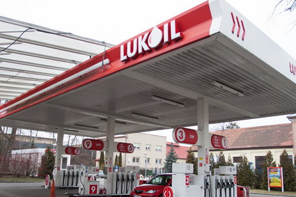 Stacje Lukoil znikną z Polski. To efekt przejęcia przez koncern AMIC Energy