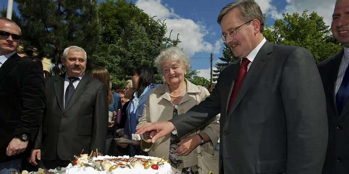 Urodziny Komorowskiego. Był tort i czereśnie. FOTO