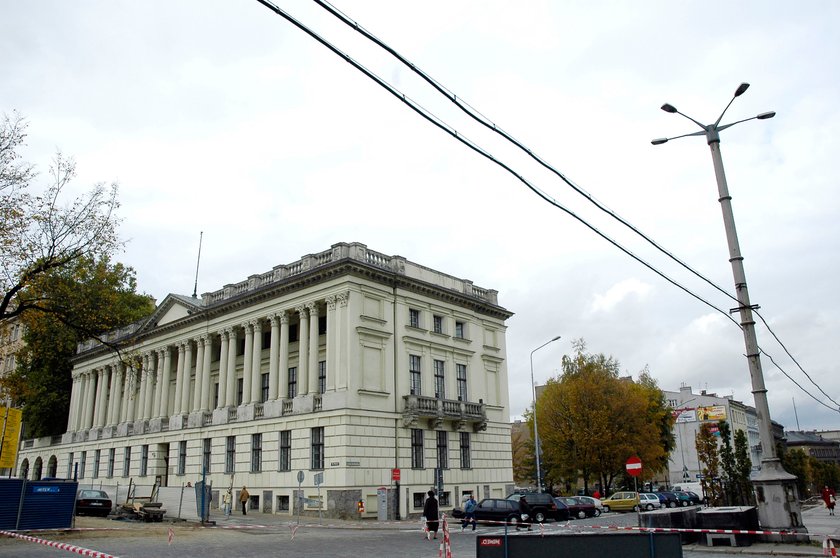 Wystawa zdjęć w bibliotece