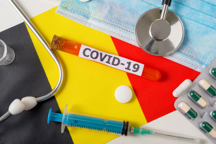 Z danych centrum wynika, że w ciągu minionych 24 godzin z powodu koronawirusa zmarły 82 osoby. 1063 testów dało pozytywny wynik, przez co ogólnie w Belgii odnotowano 11899 osób zakażonych.