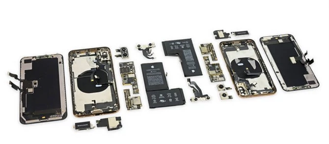 iPhone Xs i Xs Max po "recenzji" u iFixit