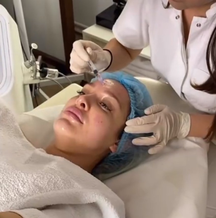 Luna Đogani u klinici