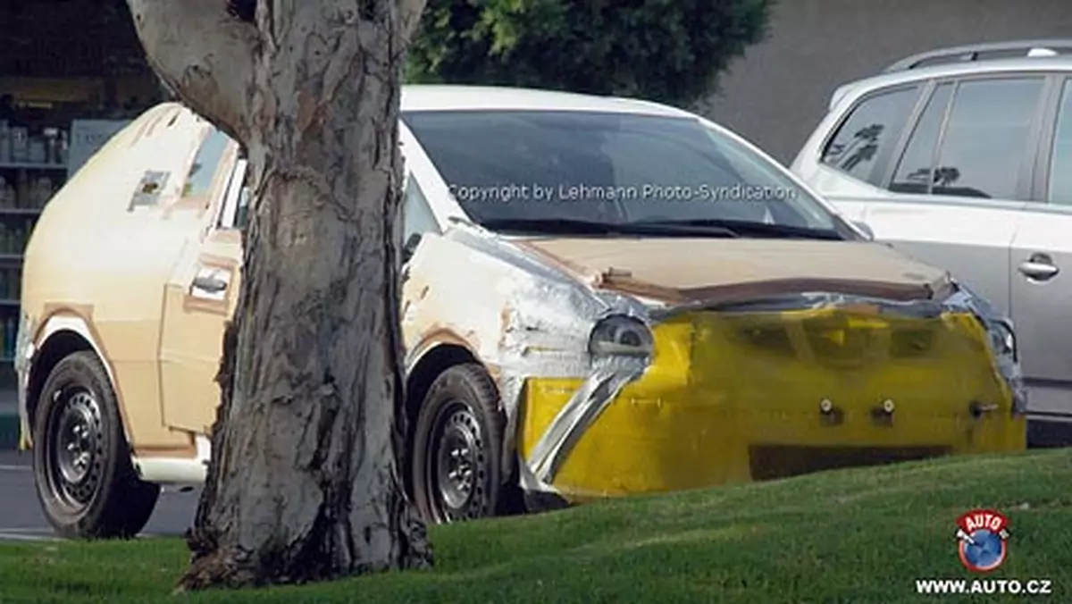 Zdjęcia szpiegowskie: nowa Toyota Corolla 3D