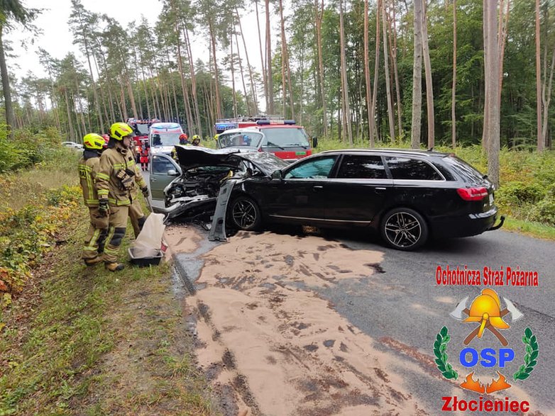 Dachowanie samochodów. Dwie osoby w szpitalu Foto : Paweł Tomczyk