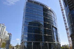 GUS: W I półroczu 2020 r. oddano o 5,4 proc. mniej budynków biurowych. Ich łączna powierzchnia wyniosła 597,5 tys. m2