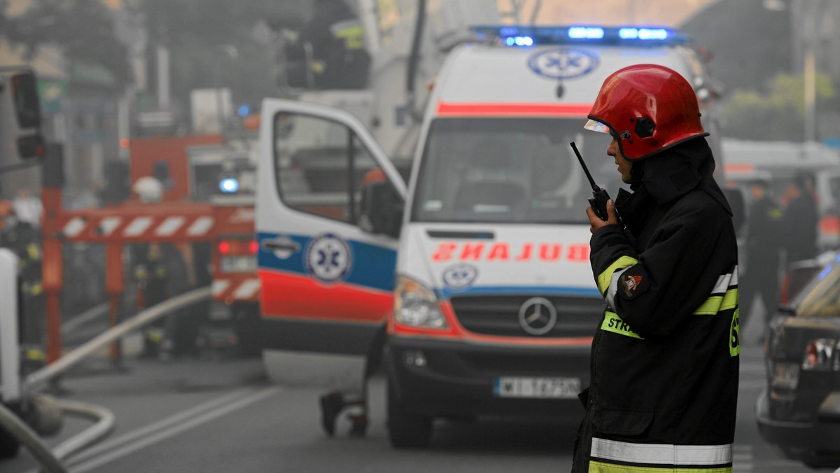 Policja odblokowała drogę krajową nr 3 w Nowym Miasteczku (Lubuskie). Doszło tam do zderzenia dwóch samochodów osobowych. Trzy kobiety zostały ranne, ich życiu nie zagraża niebezpieczeństwo - poinformowała lubuska policja.