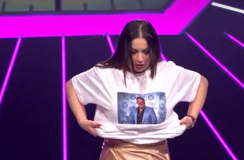 Učesnica "Nikad nije kasno" skinula majicu