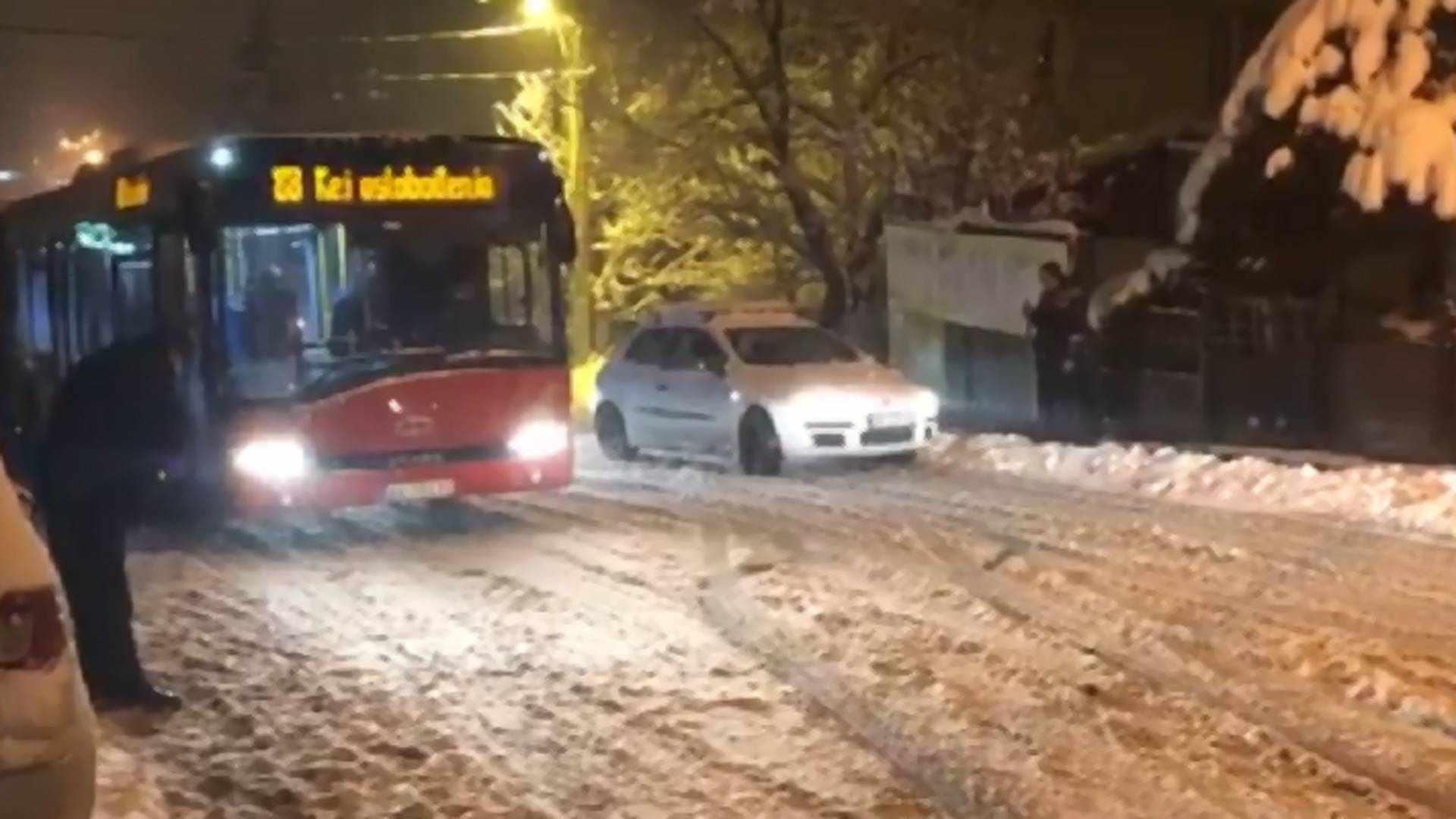 7 prizora Beograda koji je kolabirao, dok je vlast bila "spremna za sneg"