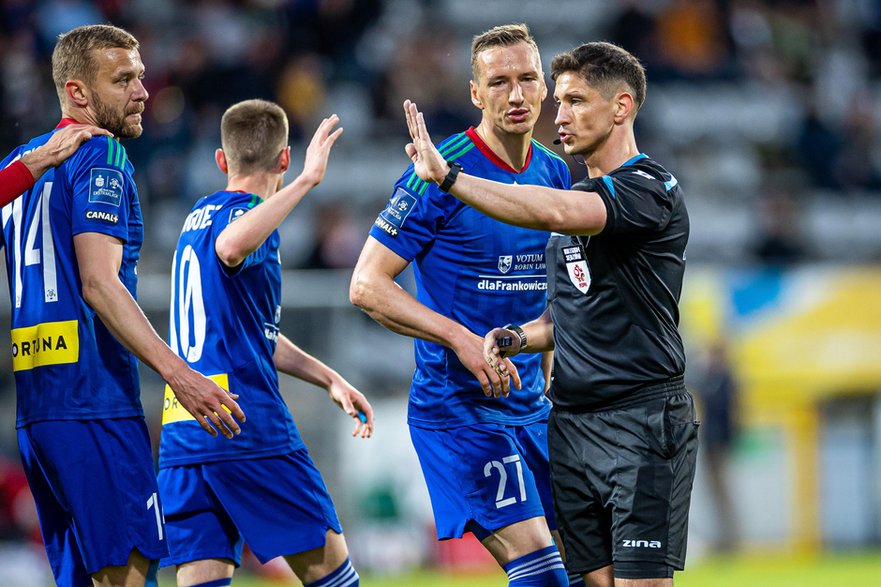 Kamil Drygas i Andrzej Niewulis w barwach Miedzi Legnica z meczu przeciwko Widzewowi (0:1)