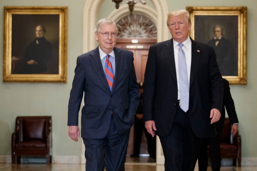 Mič Mekonel i Donald Tramp