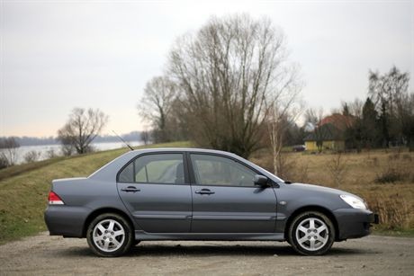 05.02.2007 WarszawaTest samochodu Mitshubishi Lancer.Fot. Wojciech Grzedzinski