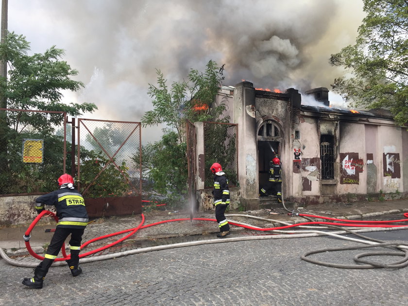 Pożar pustostanu przy ul. Żwirki