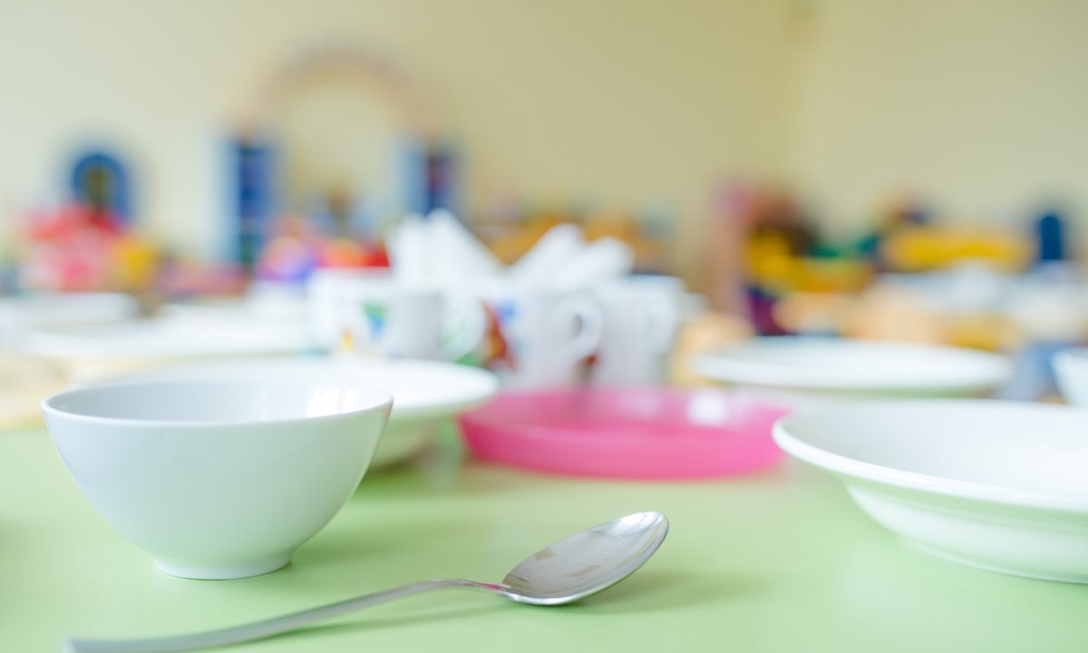 Przedszkole wyrzuciło trzylatka ze stołówki. Rodzice: "Nawet nas nie ostrzeżono"