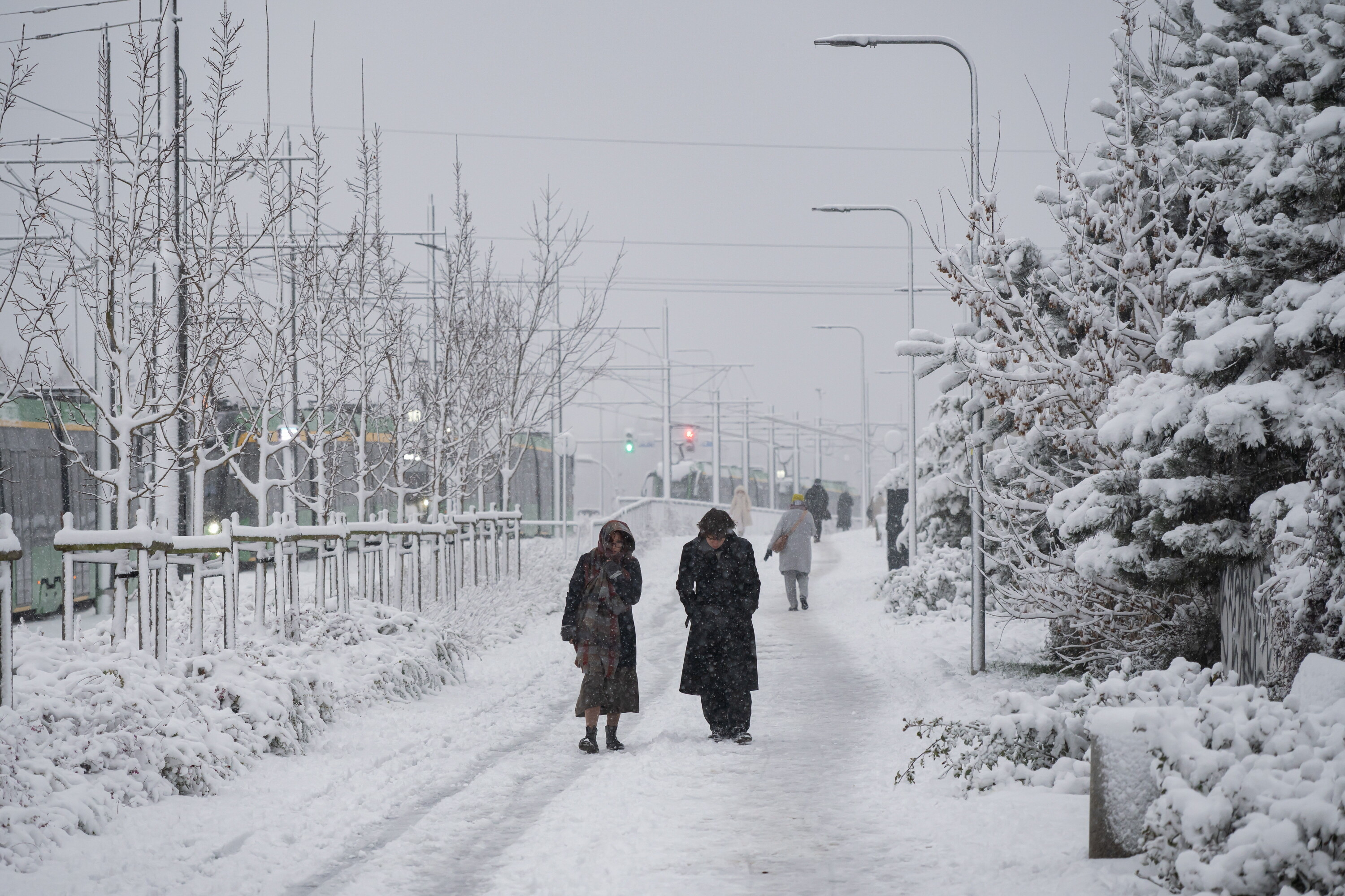 IMGW ostrzega: Niebezpieczne oblodzenie w 7 województwach do niedzieli