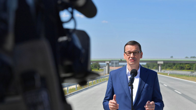 Premier Mateusz Morawiecki podczas oddania do ruchu odcinka autostrady A2