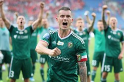 Ekstraklasa: Nazwiska piłkarzy Śląska na koszulkach będą napisane w języku koreańskim