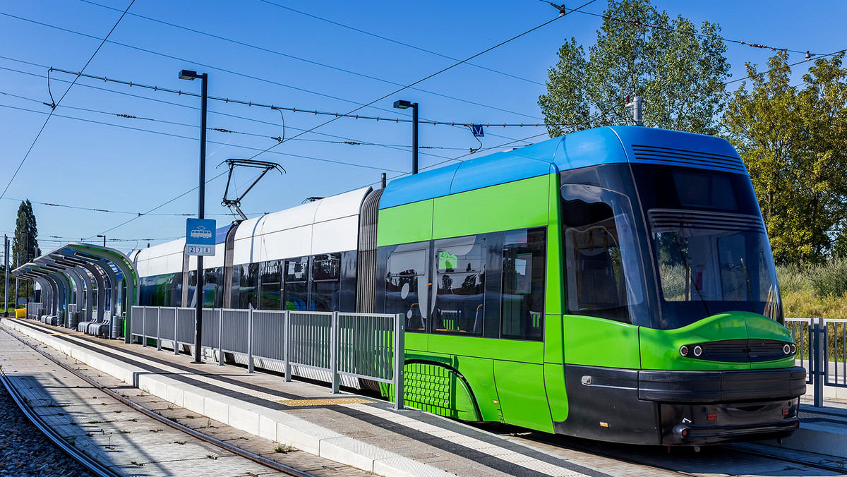 Są ciche, szybkie, ekologiczne i nie stoją w korkach. Dlatego wszyscy podróżni kochają tramwaje. Wie o tym Szczecin, który przechodzi właśnie - dzięki unijnej pomocy - „tramwajową rewolucję”.   