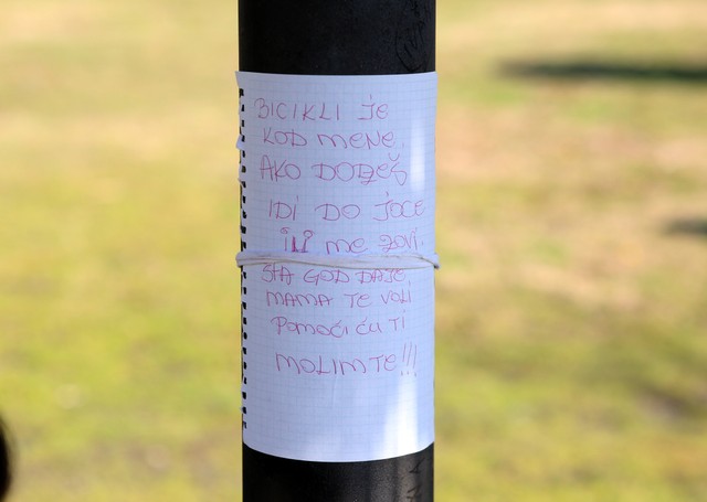 Majka na banderi ostavila poruku sinu