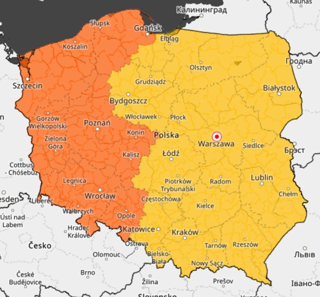 W środę dla całego kraju zapowiadane jest wydanie ostrzeżeń przed silnym wiatrem, w tym drugiego stopnia