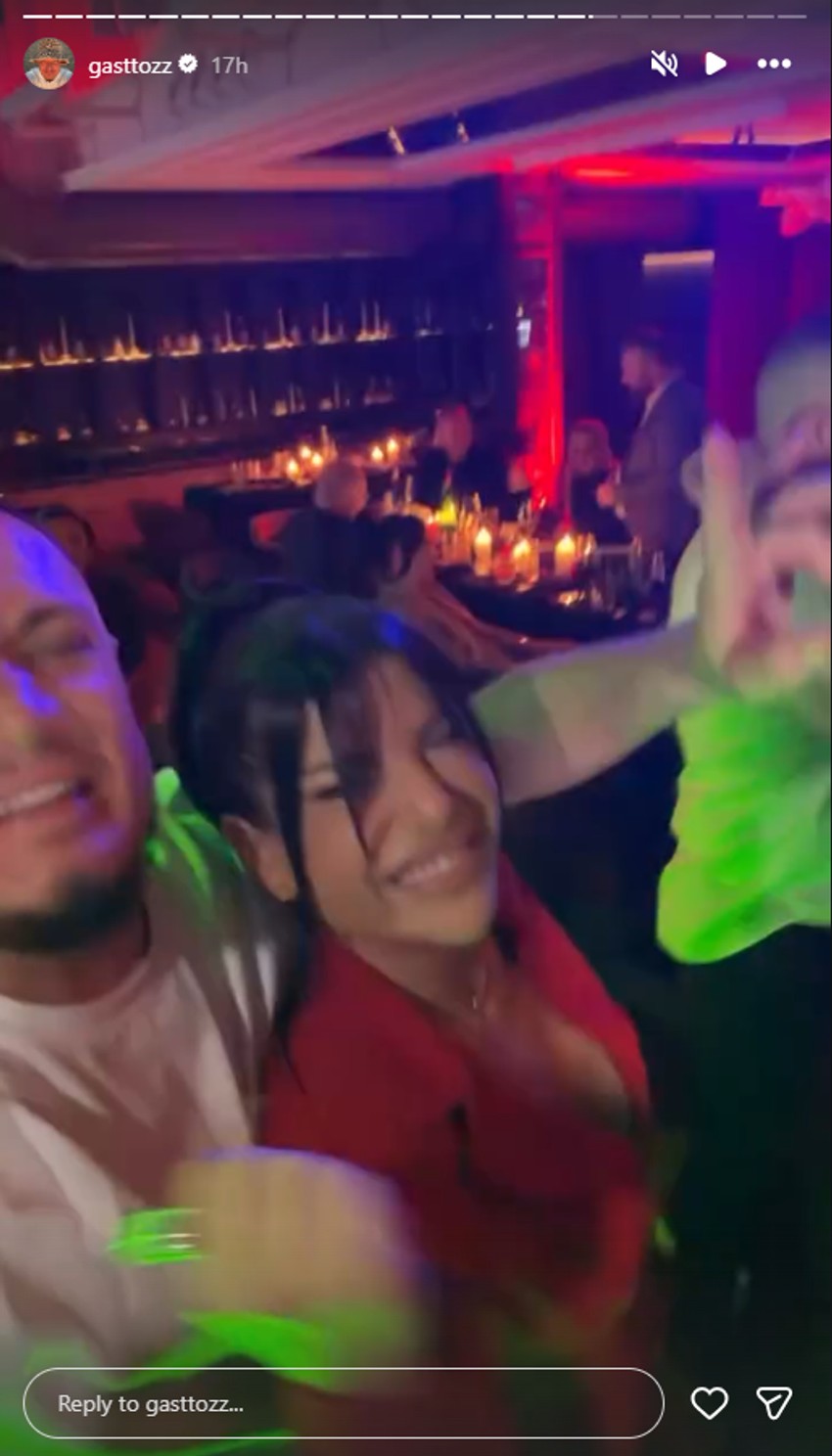 Gastoz ne skida osmeh zbog zgodne brinete: Pojavili se zajedno u javnosti, a sad je pokazuje i na mrežama