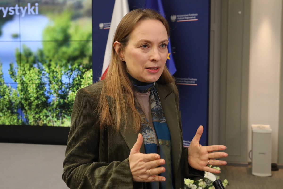 Minister funduszy i polityki regionalnej Katarzyna Pełczyńska-Nałęcz podczas konferencji prasowej w siedzibie resortu w Warszawie, 26 bm. Temat: Startują pożyczki na rozwój turystyki z programu Fundusze Europejskie dla Polski Wschodniej. (ad) PAP/Albert Zawada