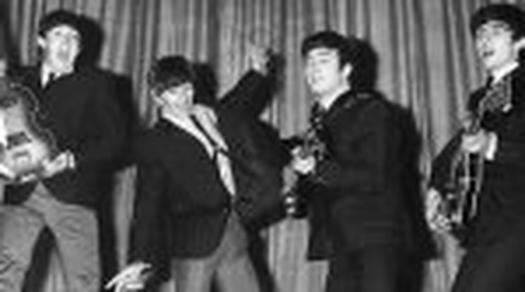 Beatles: röhögtek, amikor kitüntették őket