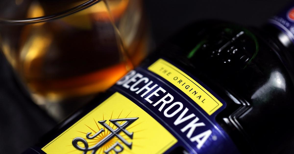   Becherovka już jest polska. Maspex sfinalizował zakup