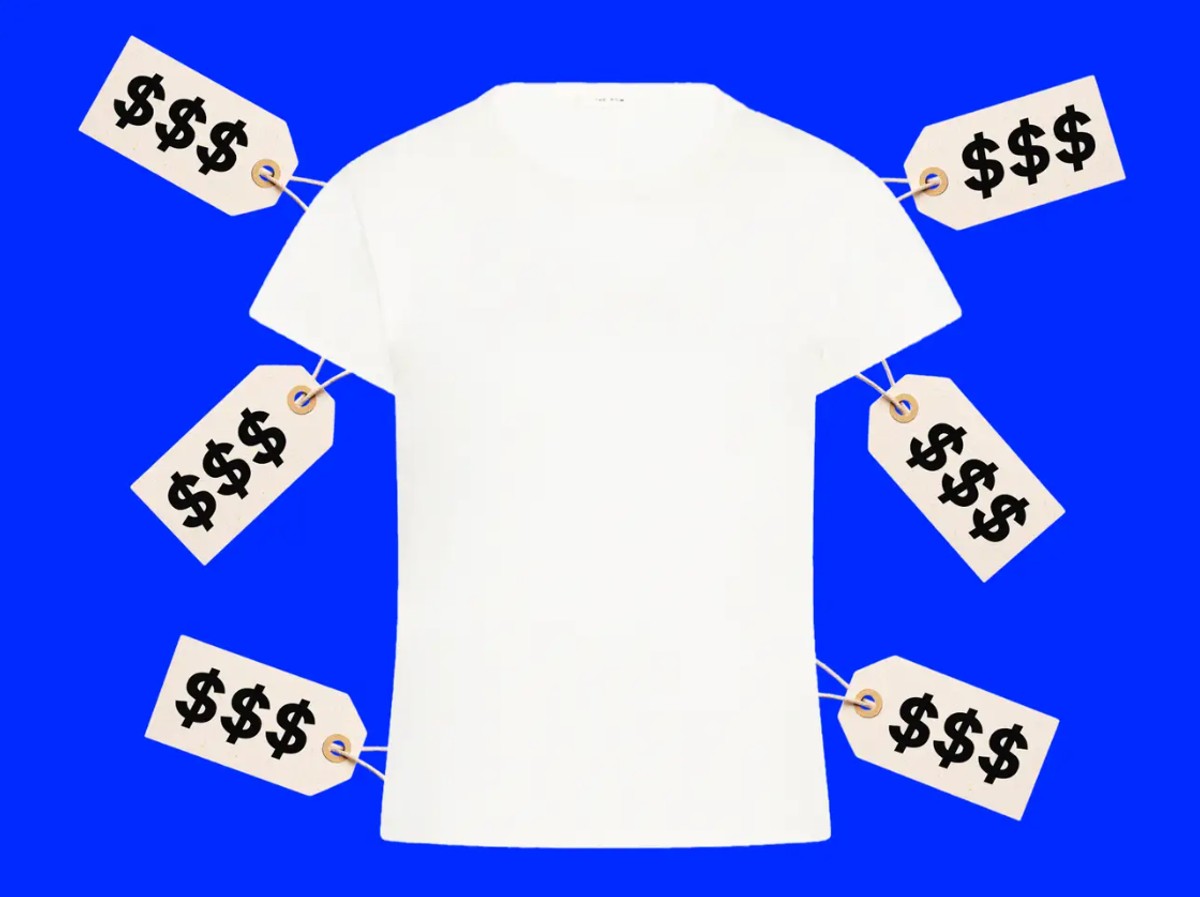 Jakim cudem biały t-shirt może kosztować prawie 2 tys. zł? "To wszystko jest wliczone w cenę tej koszulki"