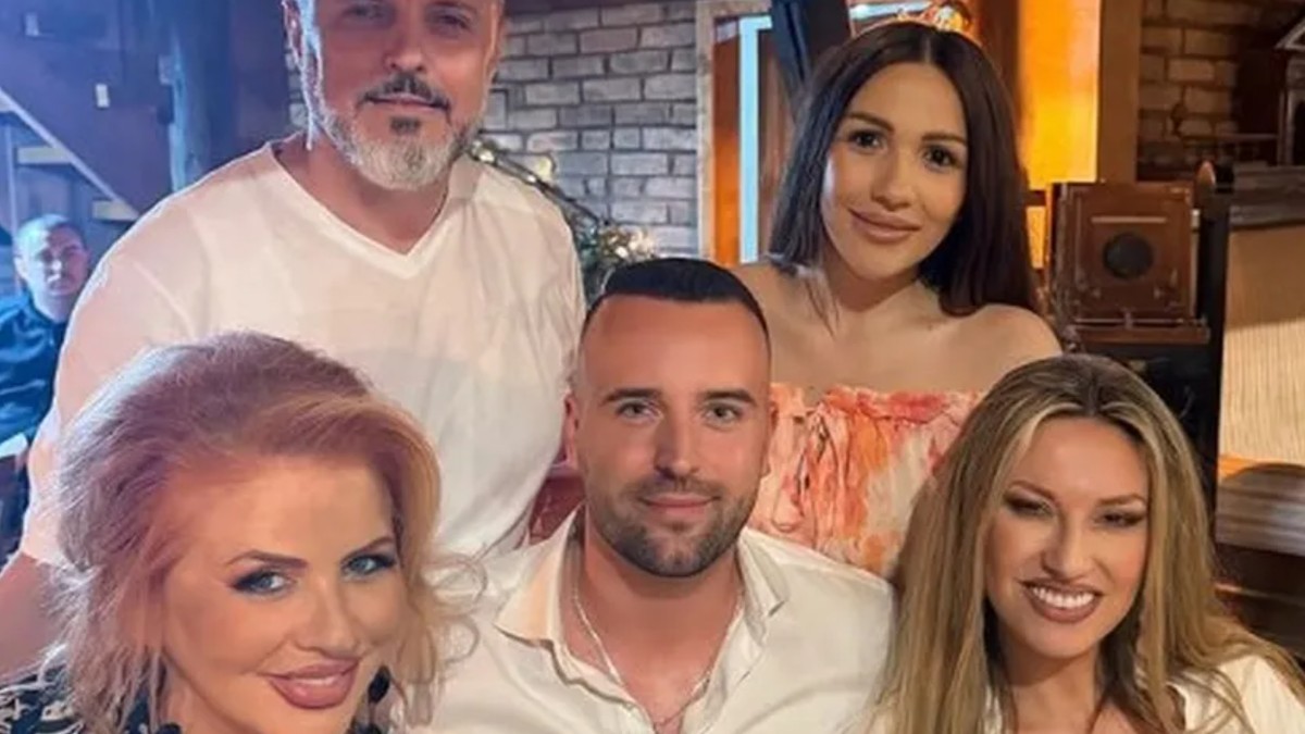 Slavlje Nenada Manojlovića