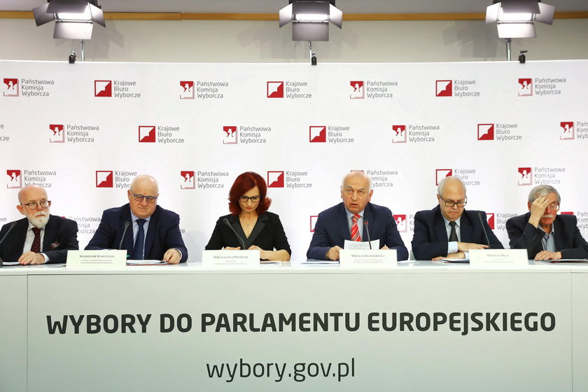 PiS zarobił grube miliony. PKW publikuje sprawozdania finansowe