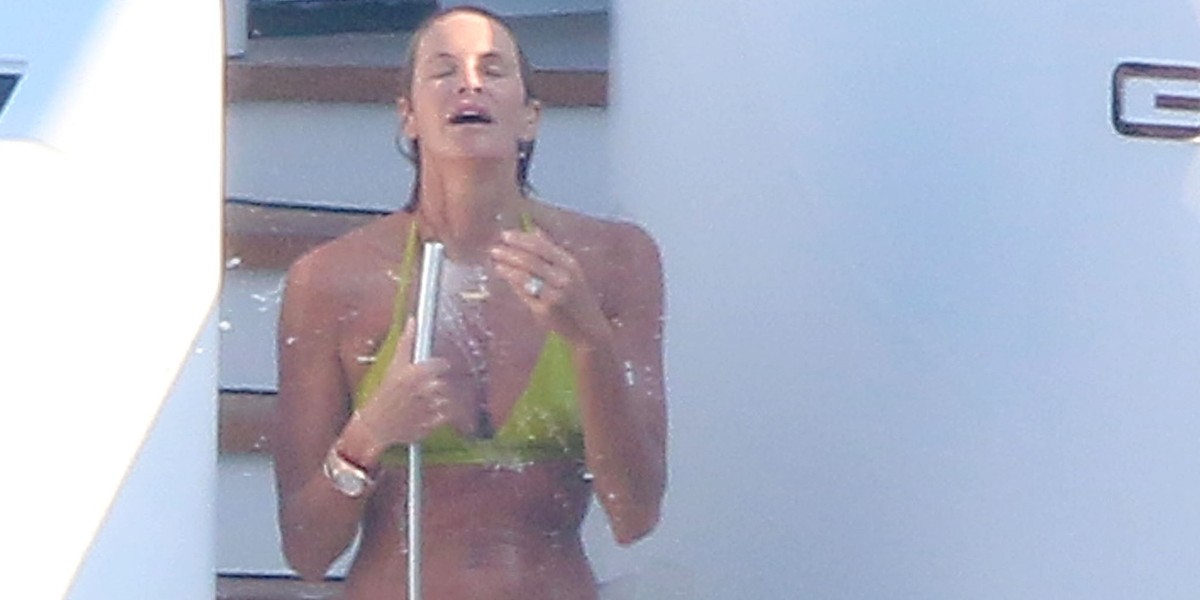 Elle Macpherson bikini