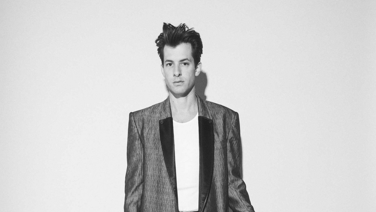 Mark Ronson z DJ-setem, Katarzyna Nosowska solo oraz z grupą Hey oraz grupa Birth of Joy wystąpią w tym roku na Orange Warsaw Festival. Impreza odbędzie się w dniach 12-14 czerwca na Torze Wyścigów Konnych Służewiec.