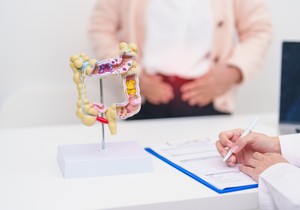 Bol kod raka debelog creva često ne počinje naglo niti dramatično