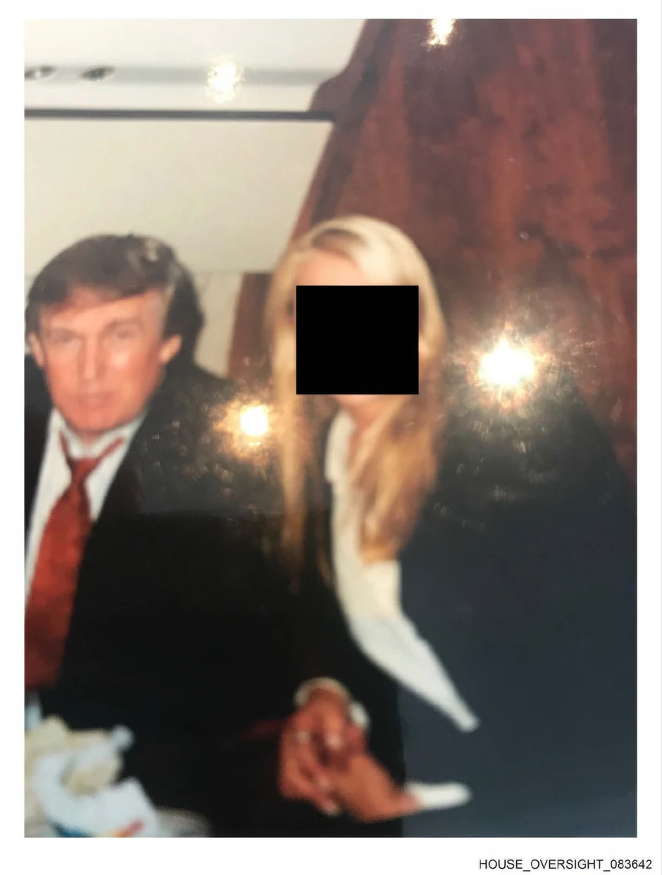 Donald Tramp na fotografijama Epstajna