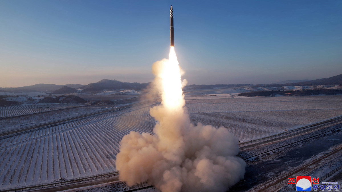 Korea Północna wystrzeliła rakiety manewrujące. Seul monitoruje sytuację