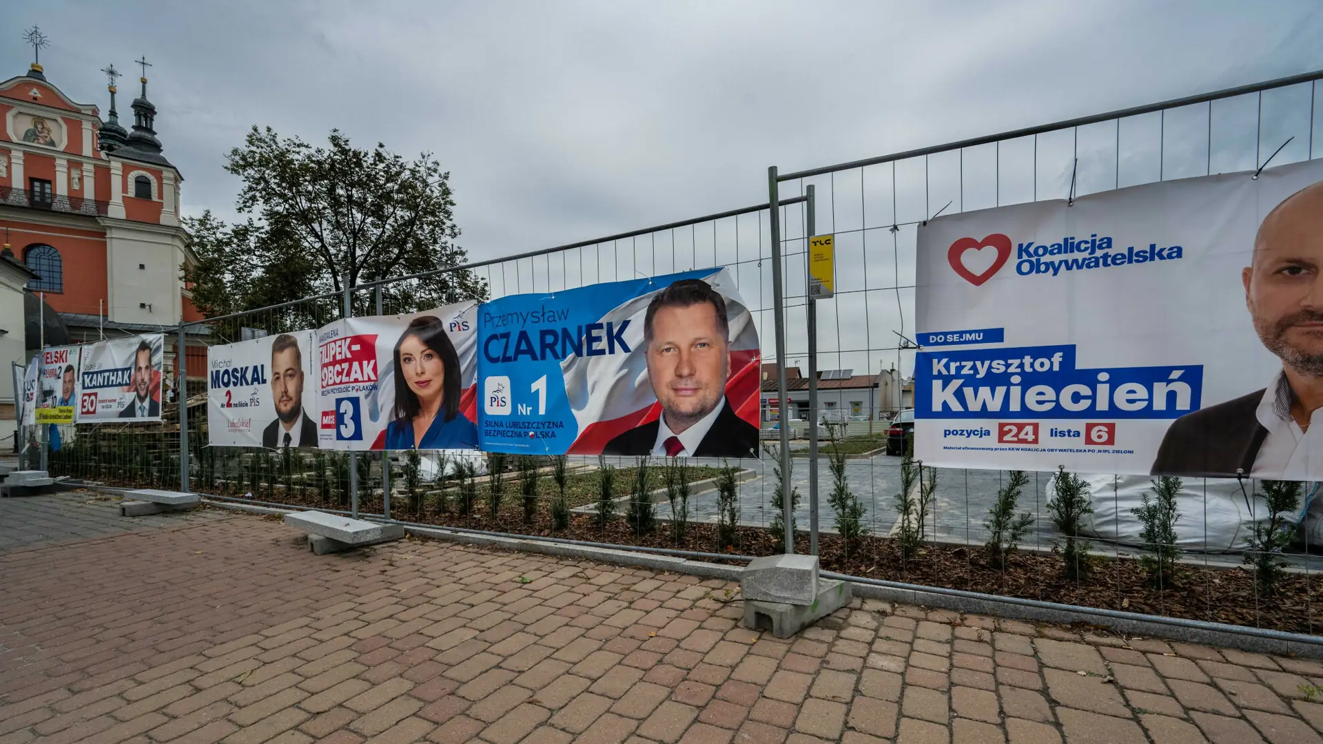 Niecały miesiąc na usunięcie banerów wyborczych. Za zaniechanie grożą kary