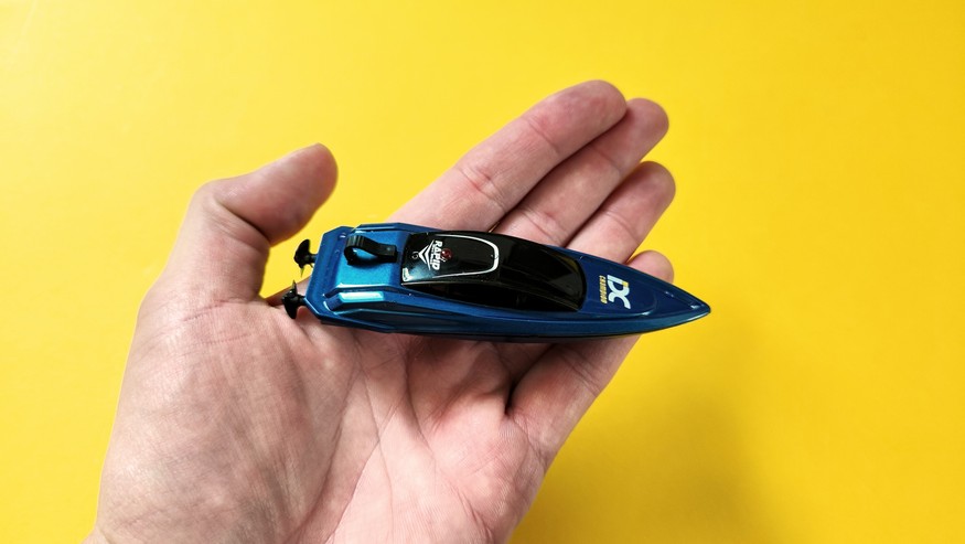 Mini RC tekne