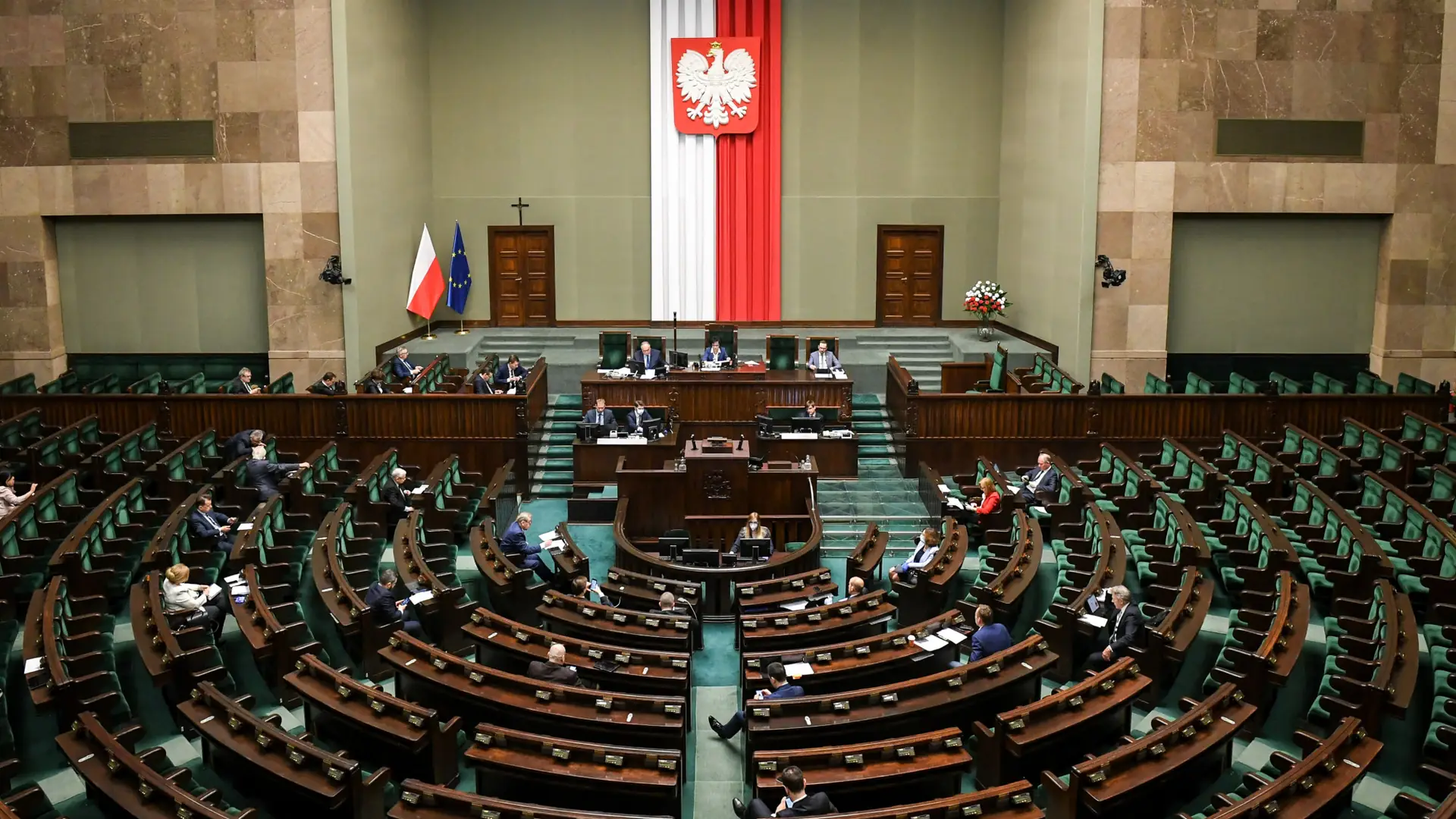 "Młodzi ludzie uprawiają seks, czy nam się to podoba, czy nie". Tu usłyszysz, co mówią posłowie