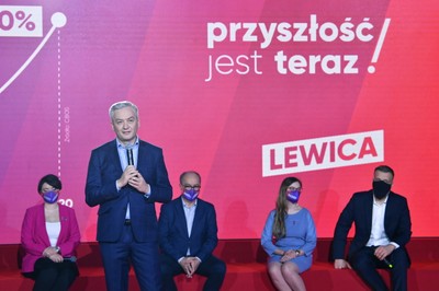Tanie mieszkania, likwidacja śmieciówek, zielona energia. Lewica przedstawiła 10 postulatów