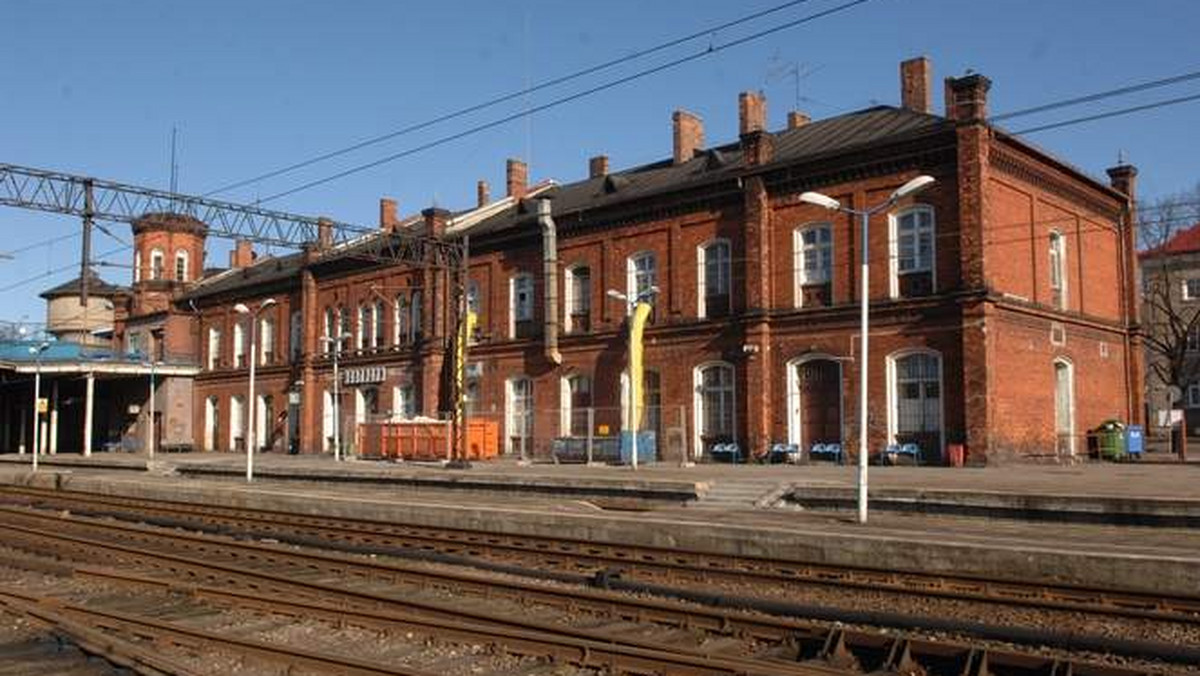 4 września rusza remont schodów, prowadzących od ul. Jana Pawła II do kładki na dworzec PKP w Kostrzynie. W związku z tym przejście będzie zamknięte.