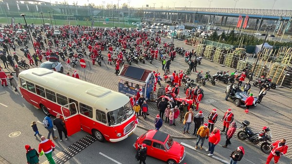 MotoMikolaje przejadą przez miasto jako parada motocykli i pojazdów zabytkowych. 