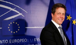 Hugh Grant w europarlamencie. Przyjechał walczyć z tabloidami