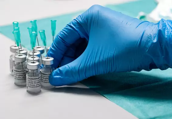 Pfizer złoży wniosek ws. trzeciej dawki szczepionki. Ma pomóc w walce z wariantem Delta