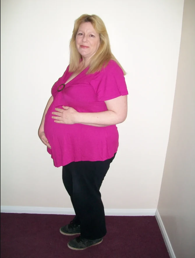 Karol je najplodnija surogat majka na svetu