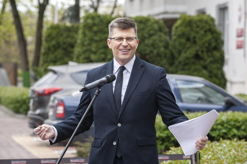 Wiceminister sprawiedliwości przyjmuje amantadynę