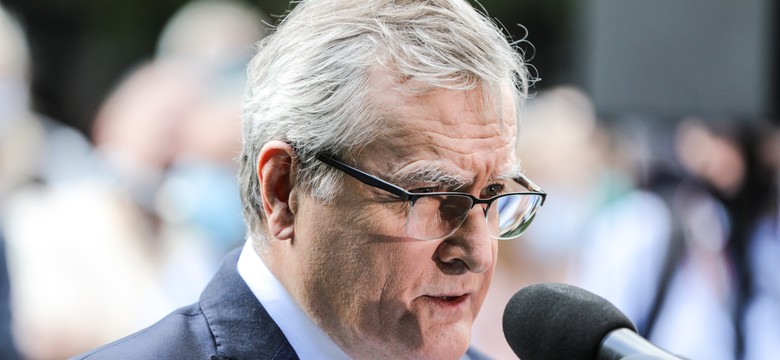 Gliński o Funduszu Wsparcia Kultury: Nikt za te pieniądze nie poleci na wakacje i nie kupi złotego mercedesa