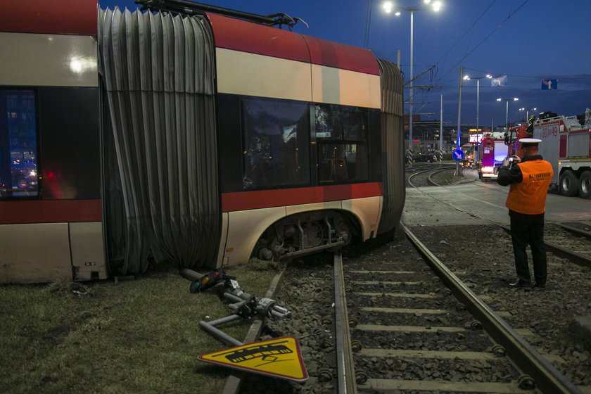 Gdańsk sparaliżowany! Wykoleił się tramwaj!