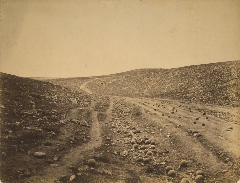 Dolina Śmierci (1855), której autorem jest Roger Fenton