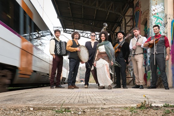 "Barcelona Gipsy Balkan Orchestra" završava ovogodišnju turneju u Srbiji koncertima u Nišu i Beogradu